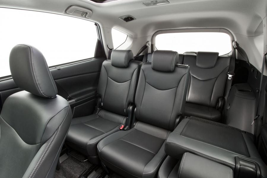 Toyota Prius v 2015 года  (AU) (фото 6 из 9)